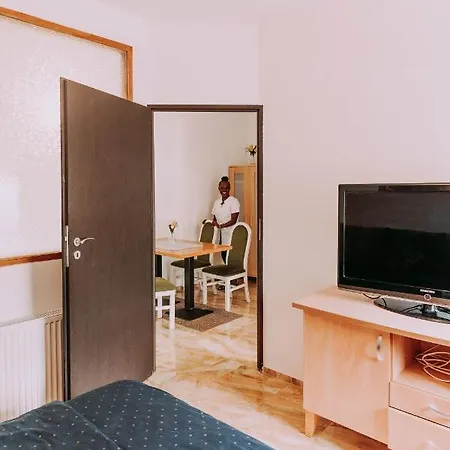 Fenyvesi Balatonfenyves